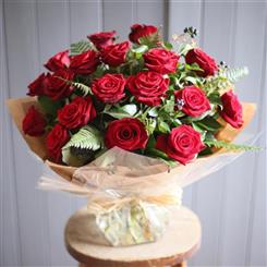 18 Red Roses